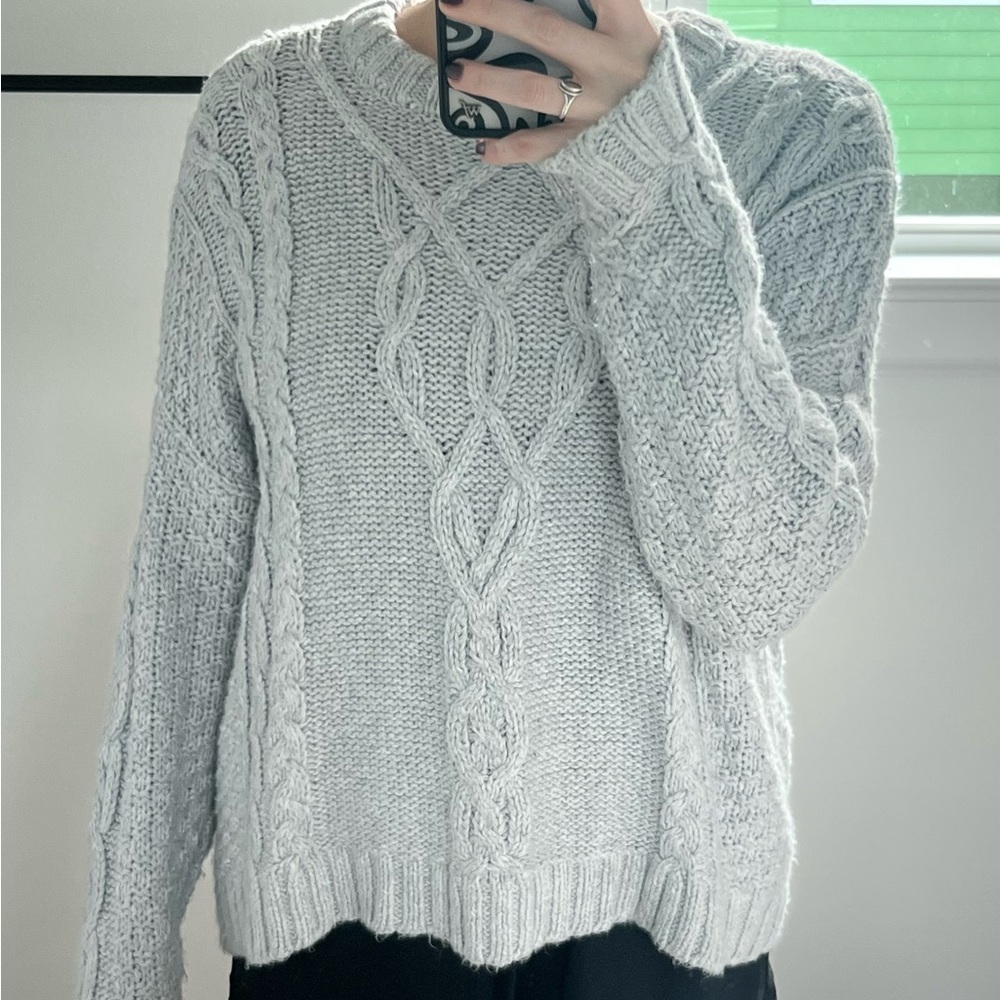 Aerie Soft Gray Knit Sweater